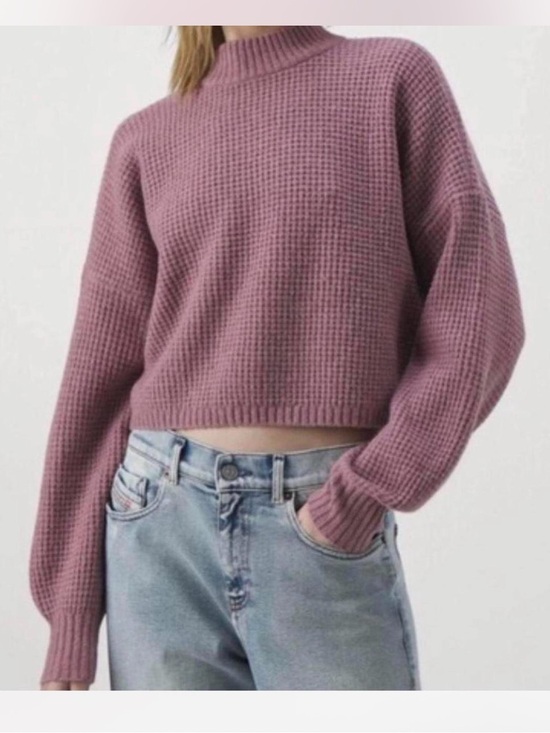 Hollister Sweaters - Hollister burgundy waffle-knit cropped mock neck sweater. Size L.
